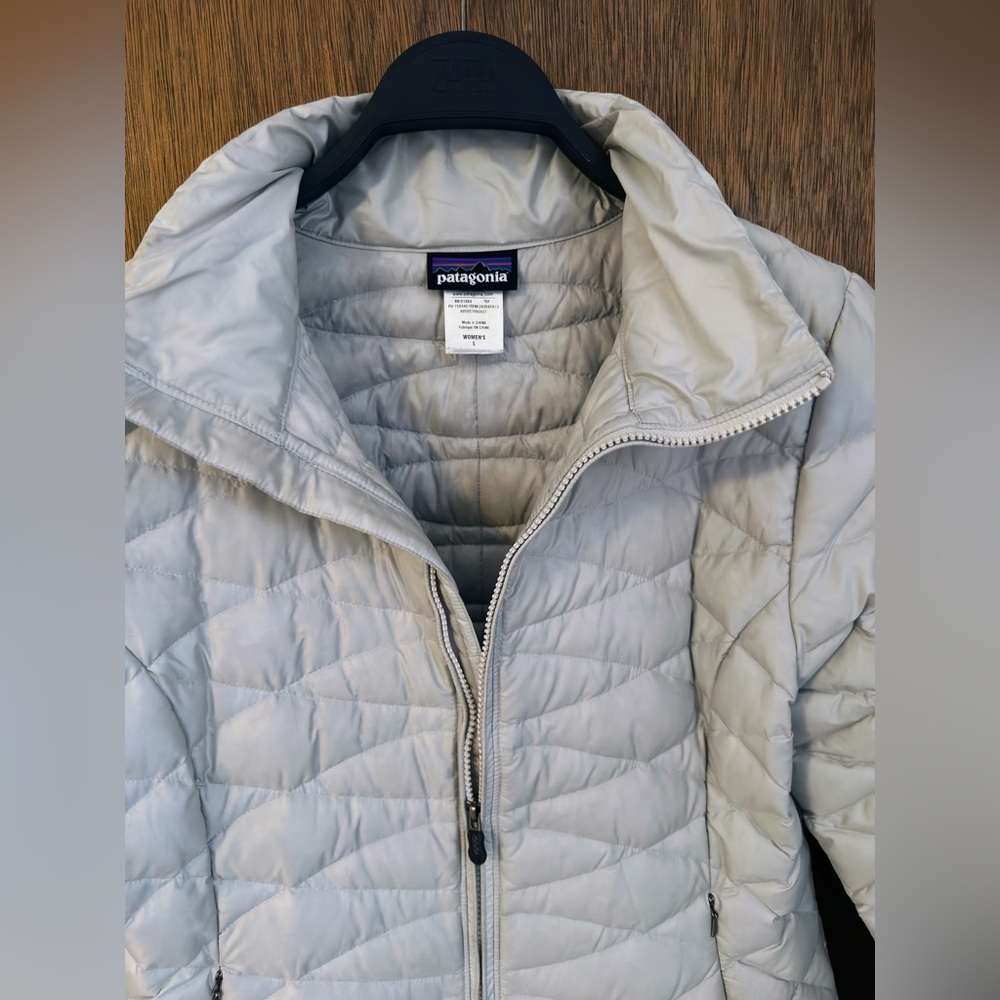 Patagonia Women's Gray Quilted Goose Down Coat